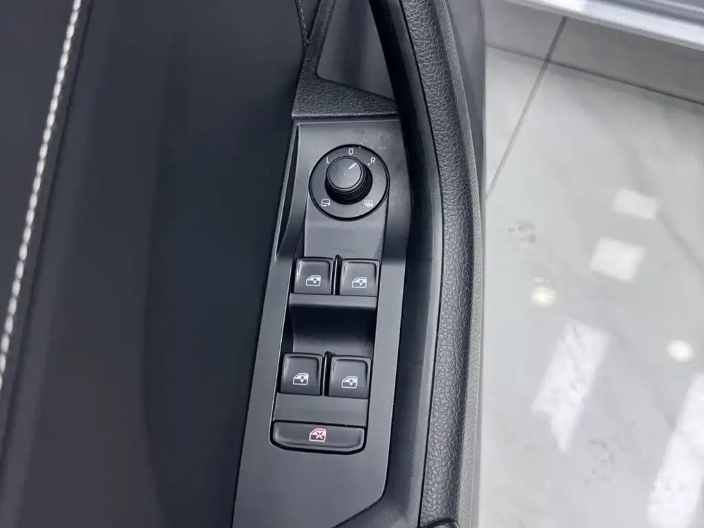 Skoda Superb — фото 7