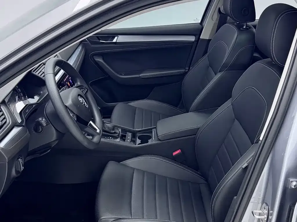 Skoda Superb — фото 8