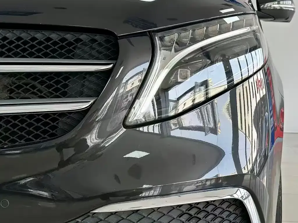 Mercedes-Benz V-Class 2023 из CN, фото 4