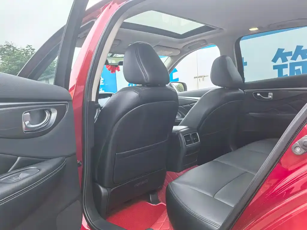Infiniti Q50L 2021 из CN, фото 8