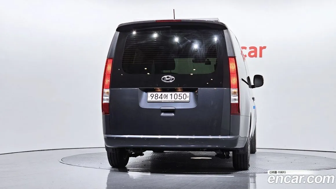Hyundai Staria 2023 из KR, фото 4