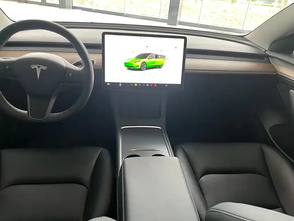 Tesla Model 3 — фото 6