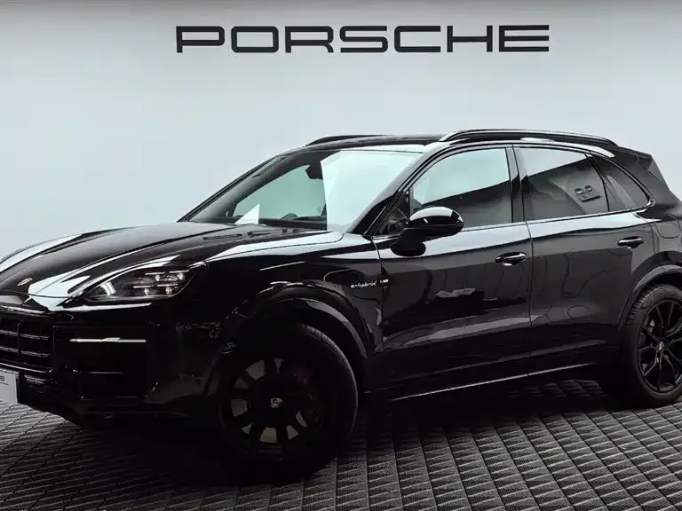 Porsche Cayenne Hybrid — фото 1