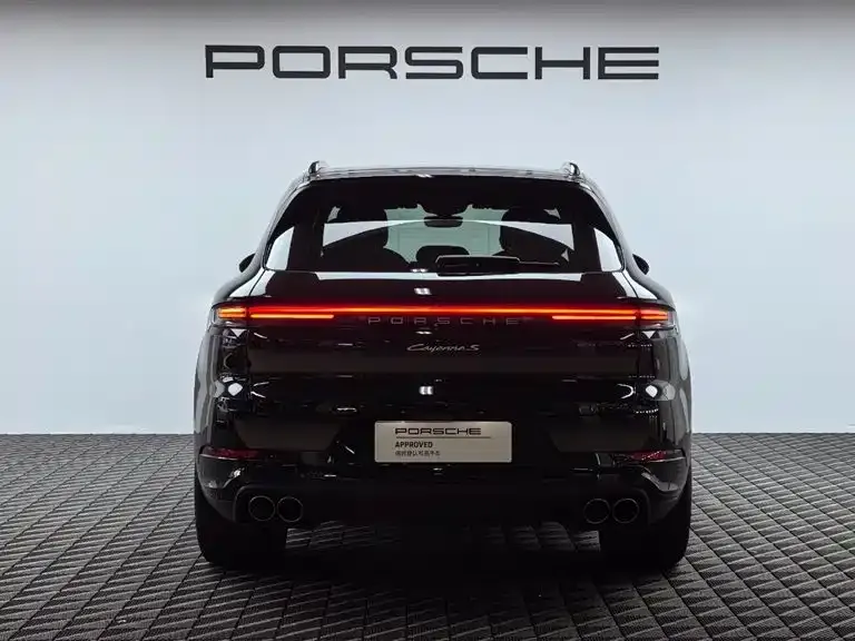 Porsche Cayenne Hybrid — фото 4