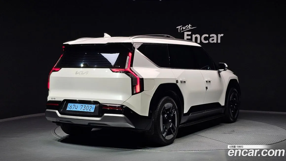 Kia EV9 2024 из KR, фото 2