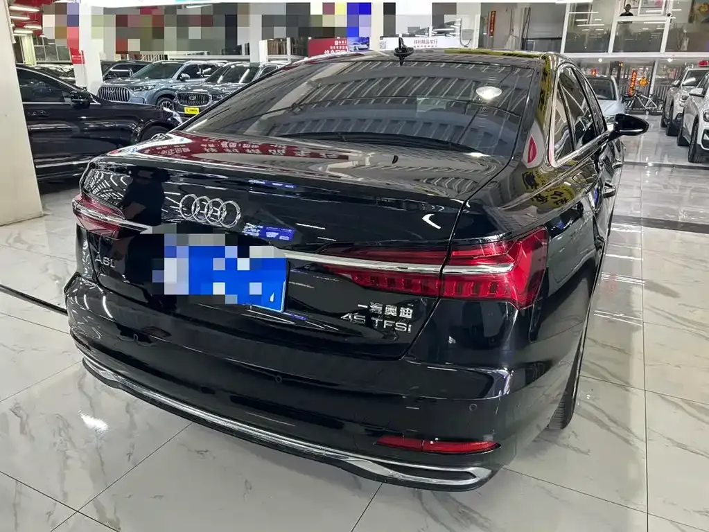Audi A6L 2023 из CN, фото 10