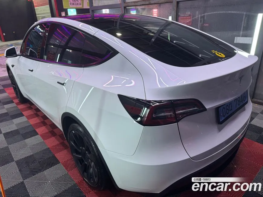 Tesla Model Y — фото 2
