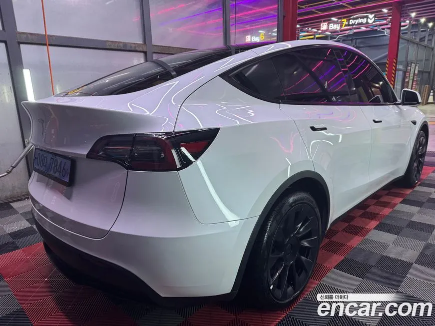 Tesla Model Y — фото 4