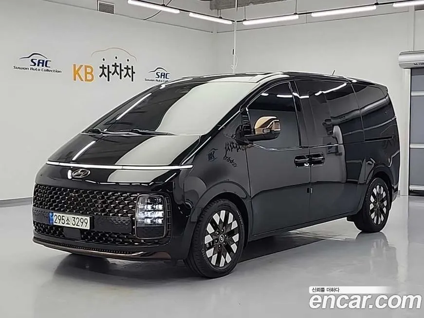 Hyundai Staria — фото 1