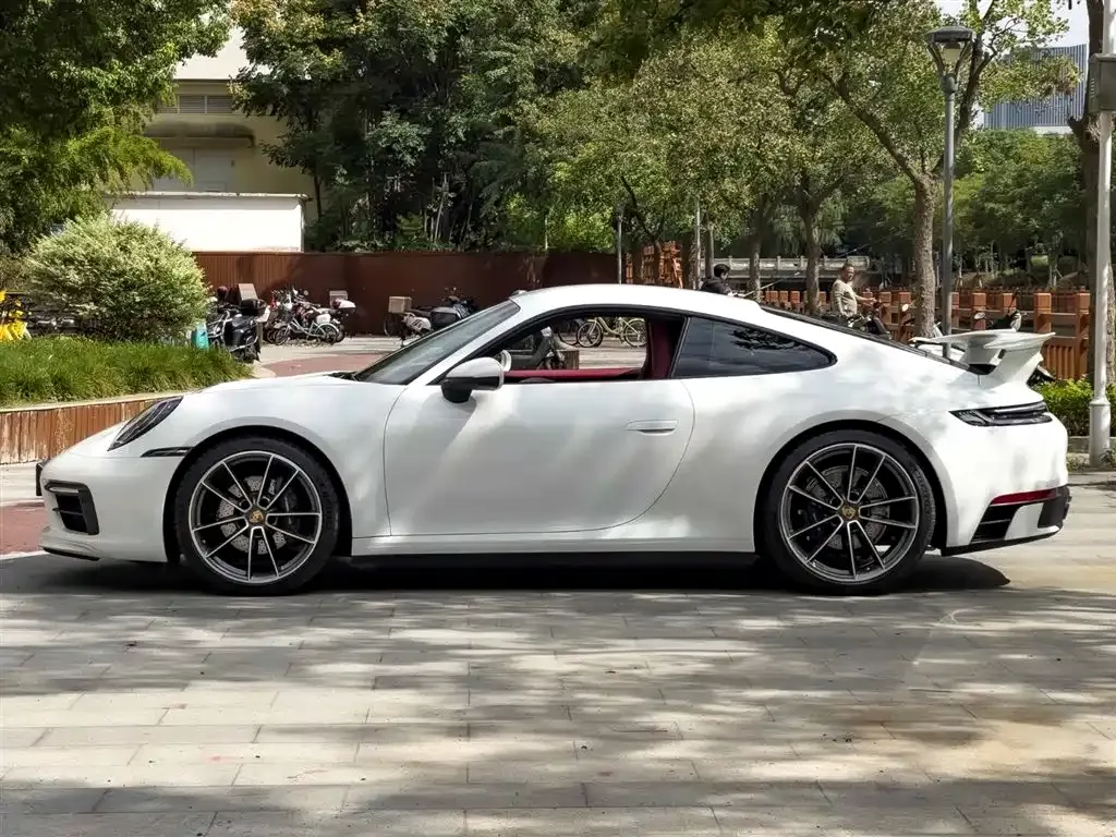 Porsche 911 2024 из CN, фото 4