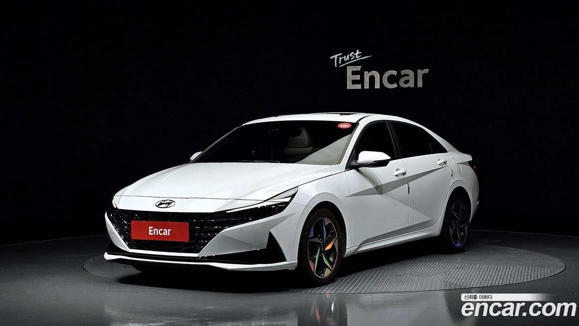 Hyundai AVANTE — фото 1