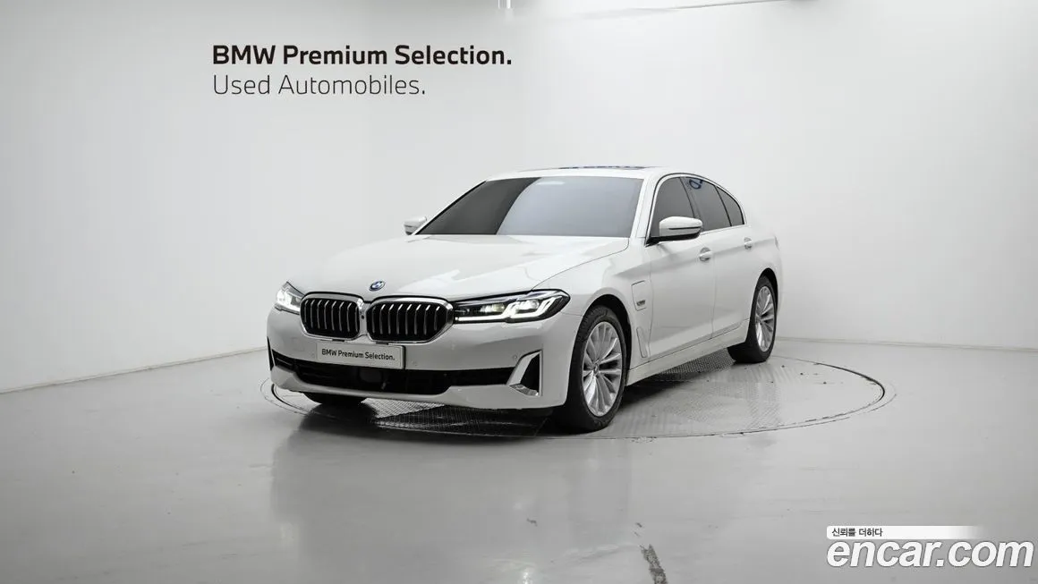 BMW 5-Series — фото 1