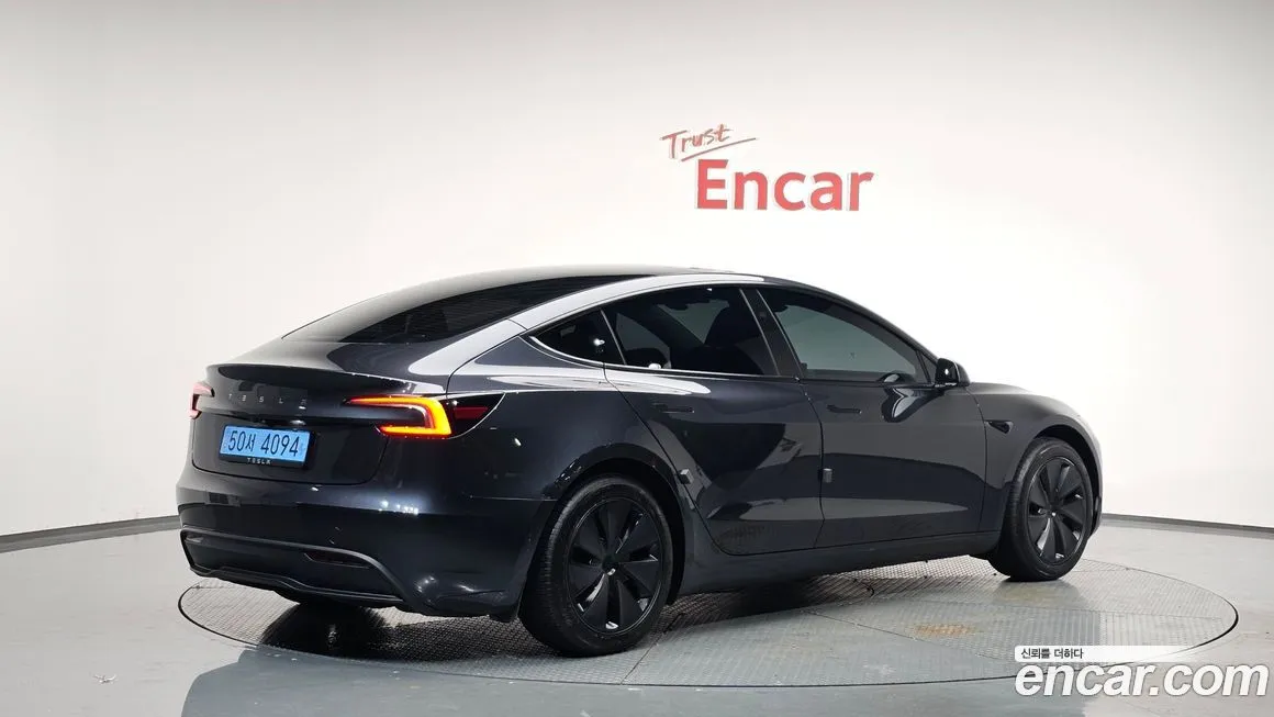 Tesla Model 3 2025 из KR, фото 2