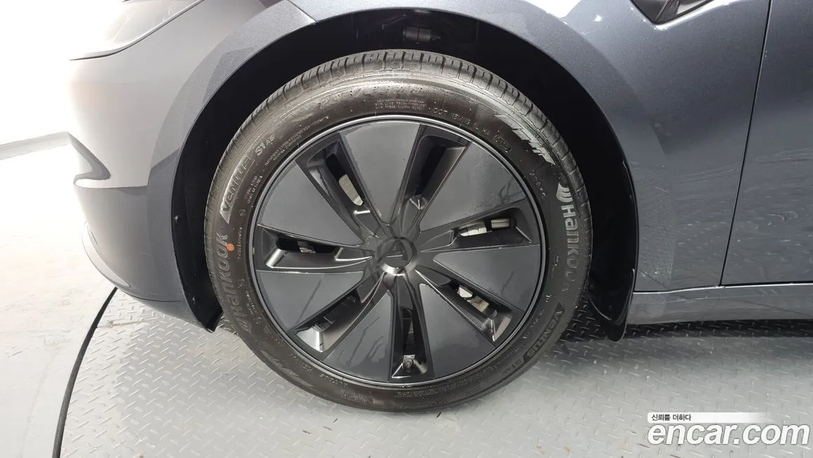 Tesla Model 3 2025 из KR, фото 5