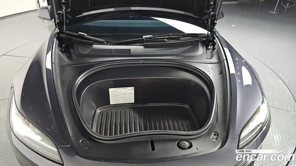 Tesla Model 3 2025 из KR, фото 6