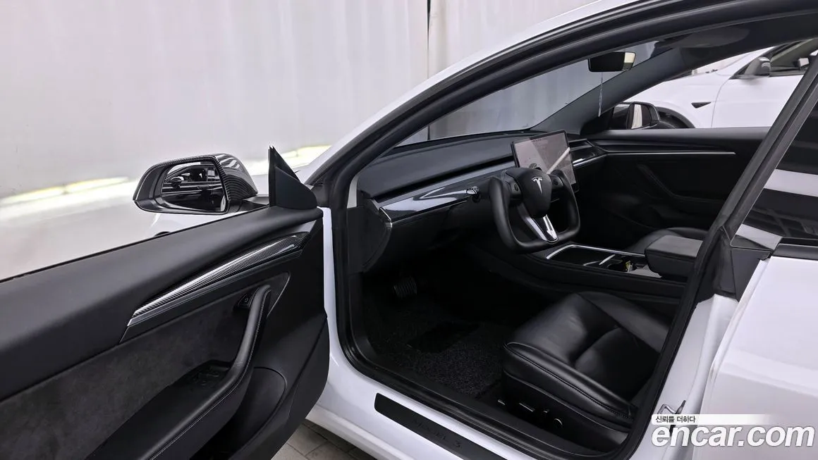 Tesla Model 3 — фото 10