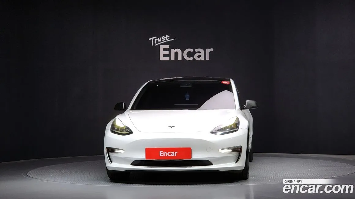Tesla Model 3 — фото 3