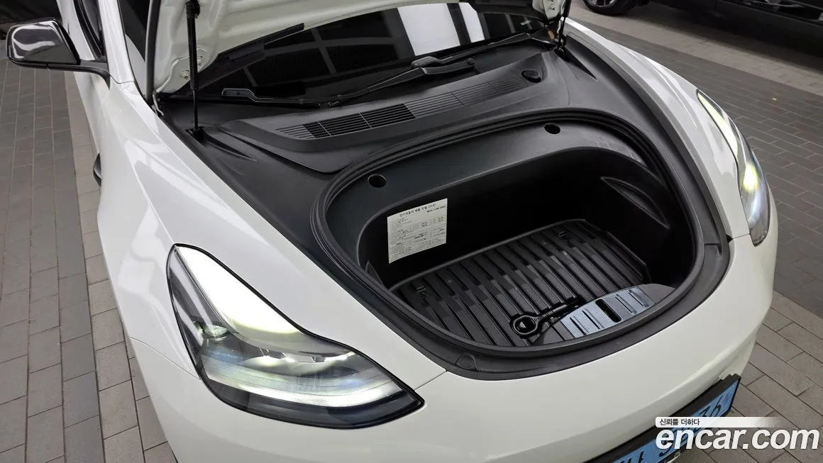 Tesla Model 3 — фото 6