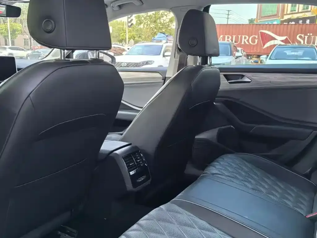 Volkswagen Sagitar 2023 из CN, фото 9