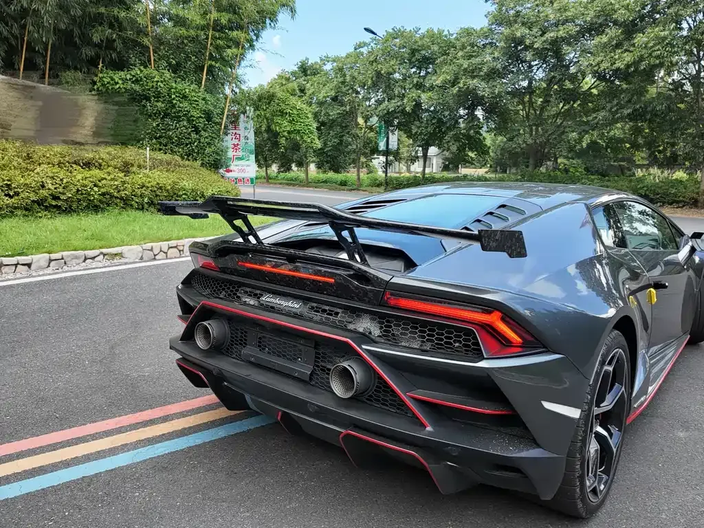 Lamborghini Huracan — фото 8