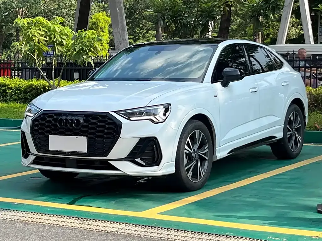 Audi Q3 Sportback 2022 из CN, фото 1