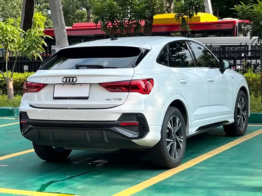 Audi Q3 Sportback 2022 из CN, фото 2