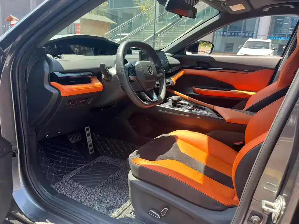 Changan UNI-V 2023 из CN, фото 4