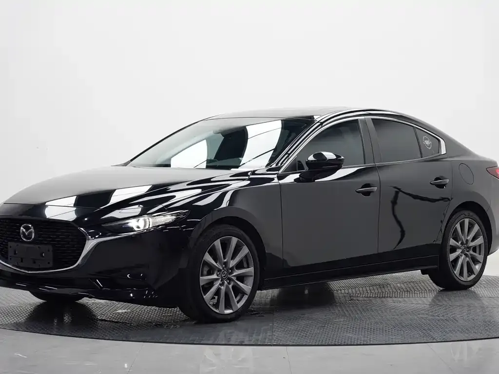 Mazda 3 Axela — фото 1