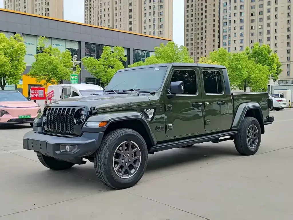 Jeep Gladiator 2023 из CN, фото 1
