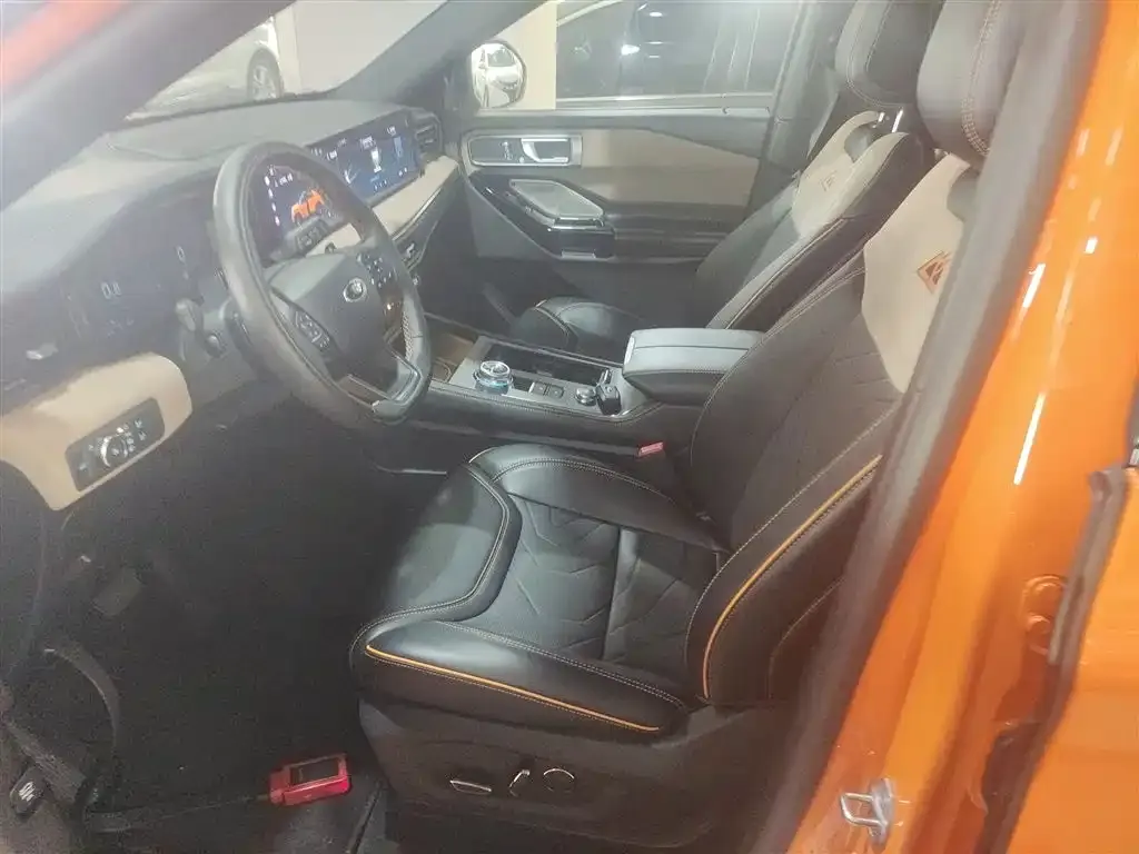 Ford Explorer 2024 из CN, фото 8