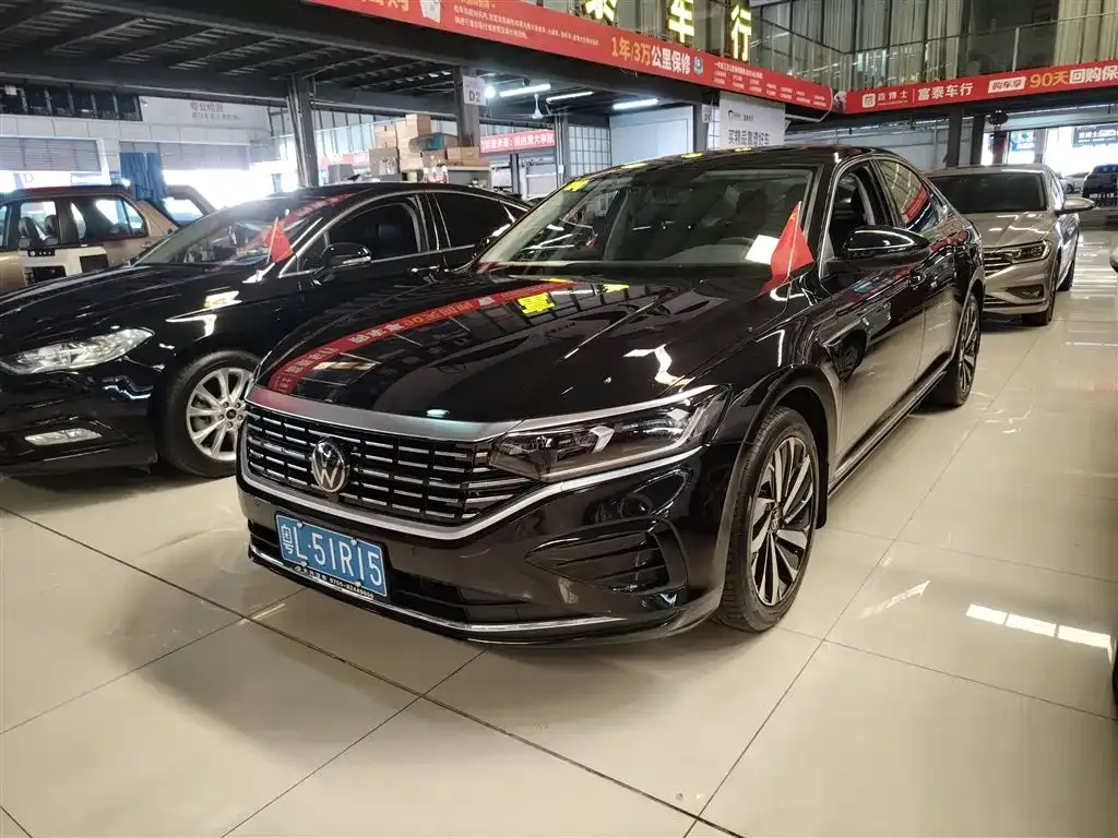 Volkswagen Passat 2023 из CN, фото 1