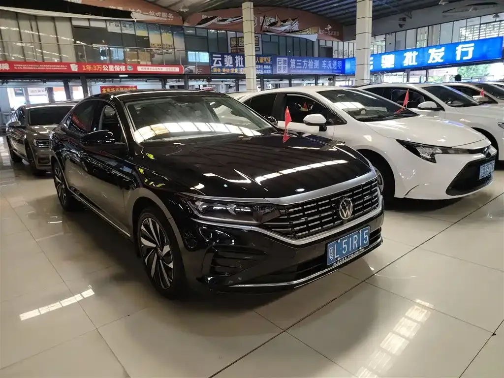Volkswagen Passat 2023 из CN, фото 4