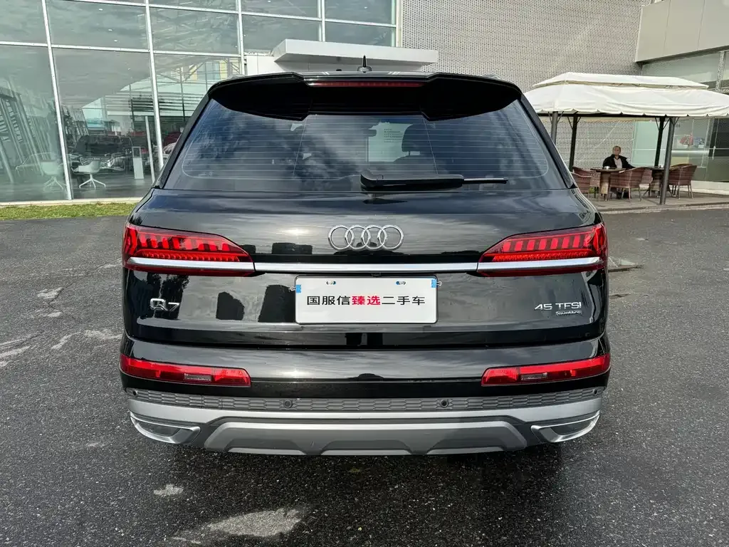 Audi Q7 2023 из CN, фото 3