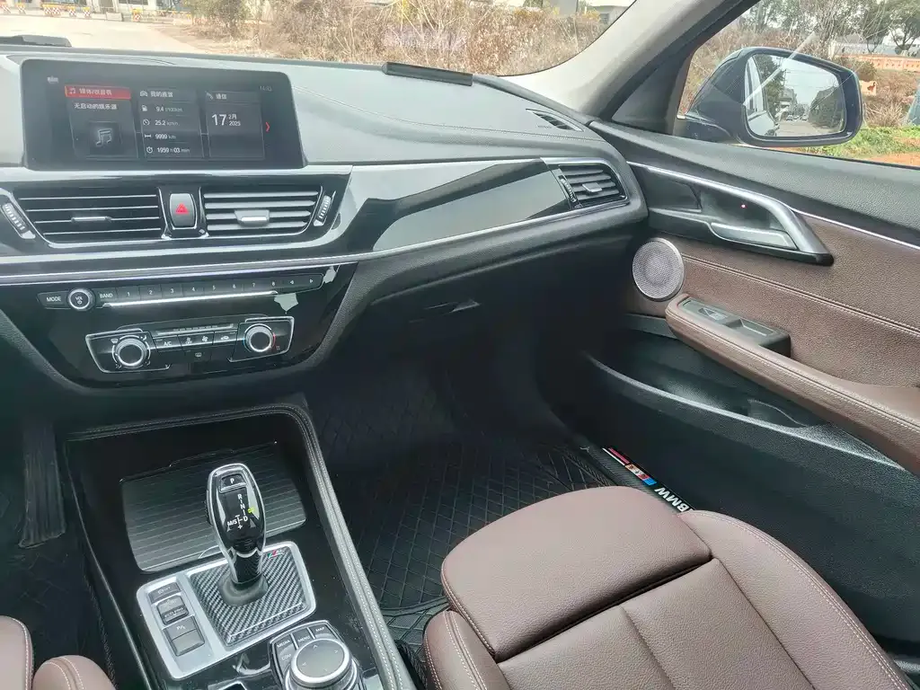 BMW 1 Series 2022 из CN, фото 10