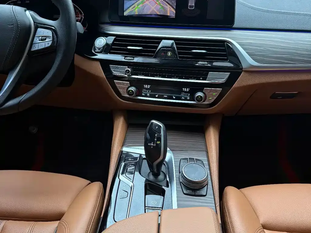 BMW 6 Series GT — фото 9
