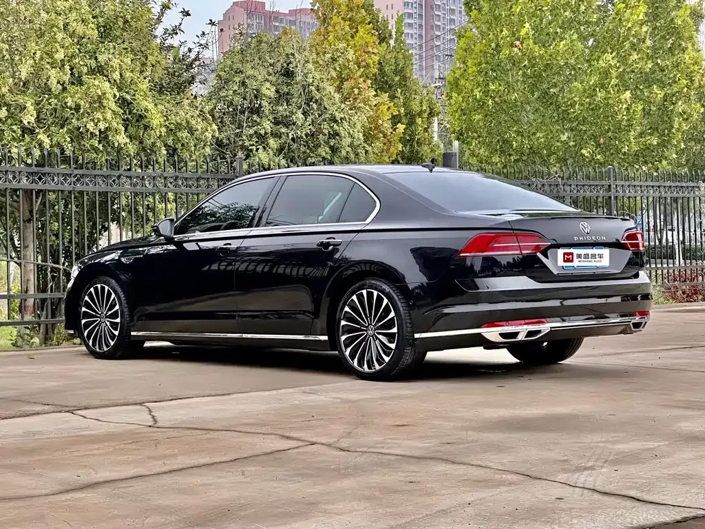 Volkswagen Phideon — фото 7