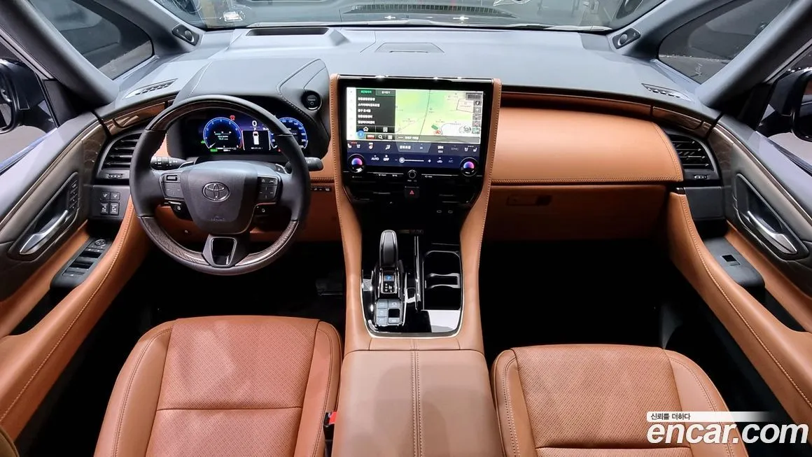 Toyota Alphard — фото 7