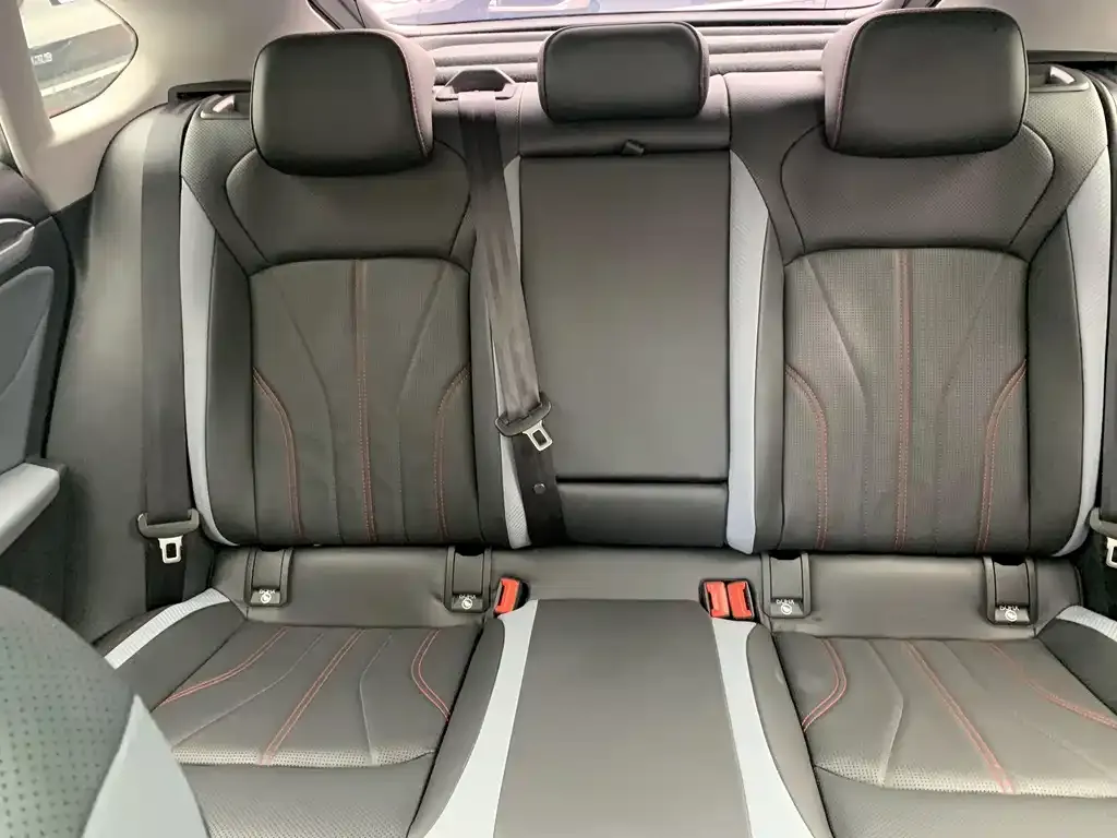 Volkswagen Lamando 2023 из CN, фото 9