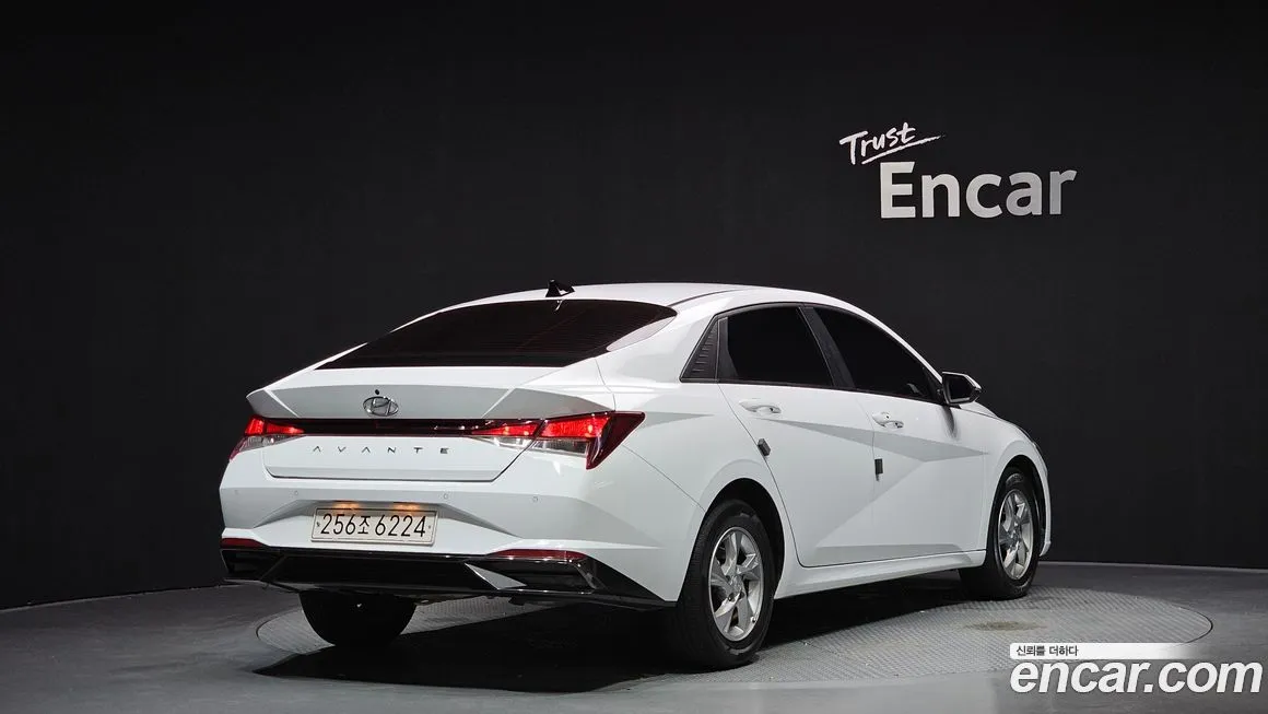 Hyundai AVANTE 2021 из KR, фото 2