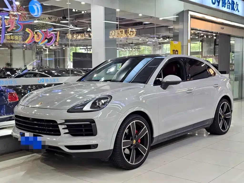 Porsche Cayenne — фото 1