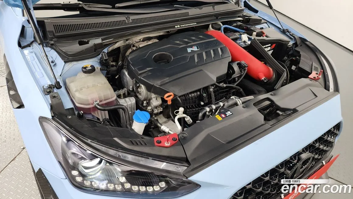 Hyundai Veloster — фото 6