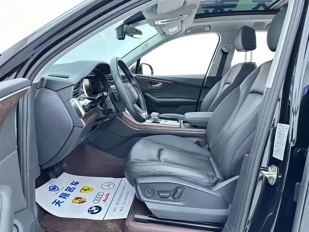 Audi Q7 2022 из CN, фото 10