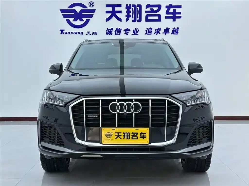 Audi Q7 2022 из CN, фото 2