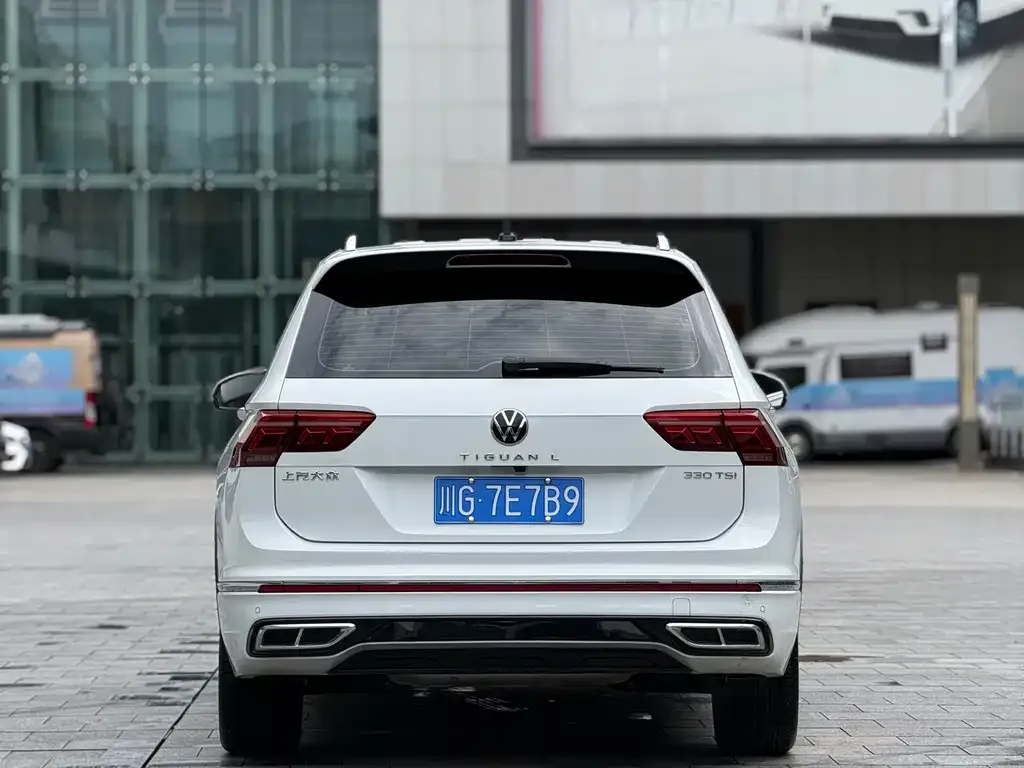 Volkswagen Tiguan L — фото 8