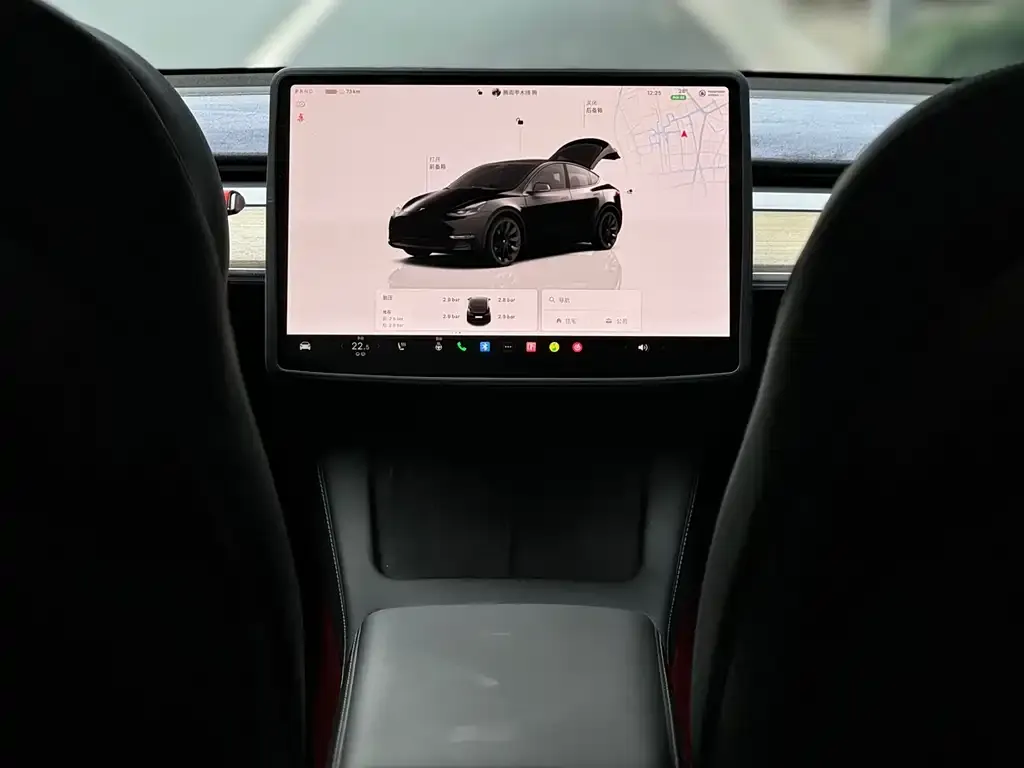 Tesla Model Y — фото 6