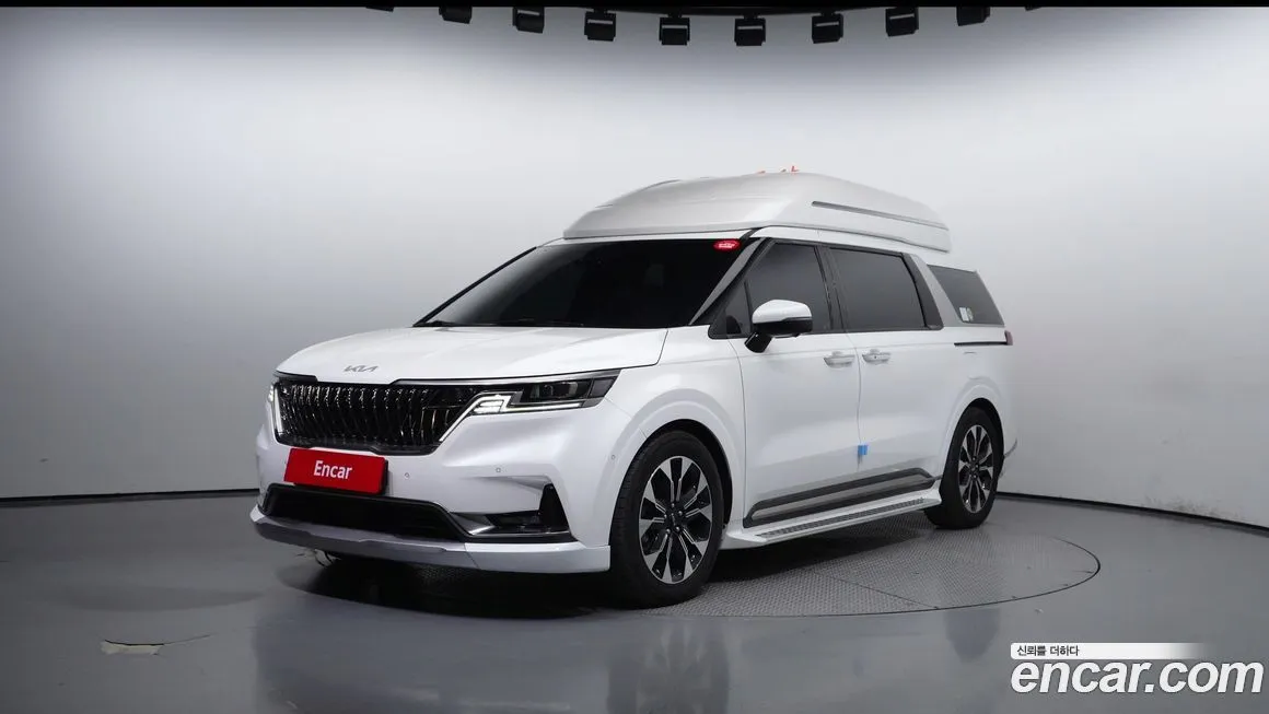 Kia Carnival — фото 1