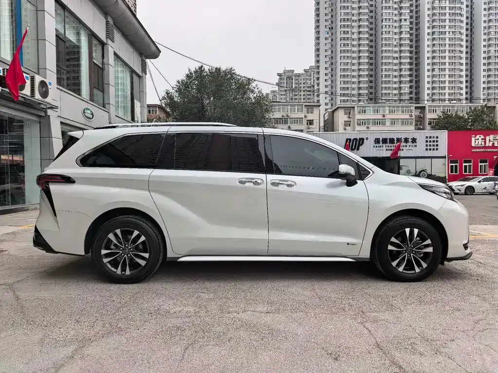 Toyota Granvia 2025 из CN, фото 6