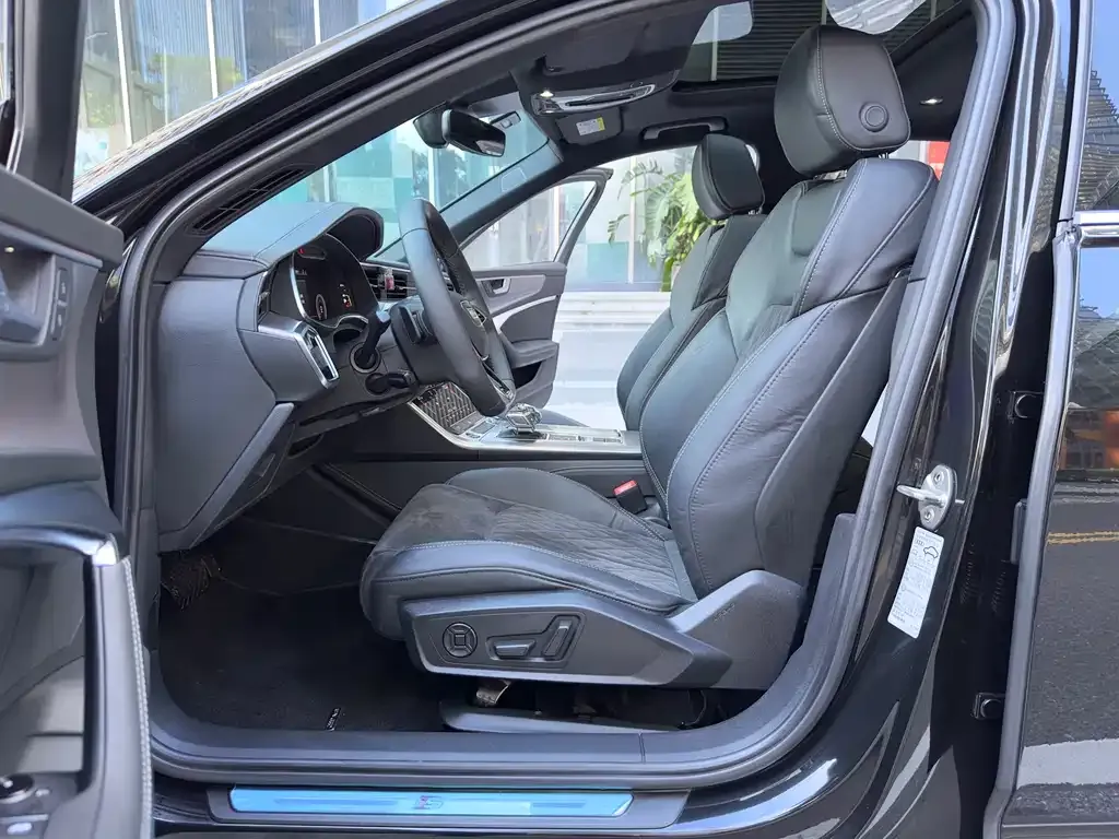 Audi A6L 2021 из CN, фото 4