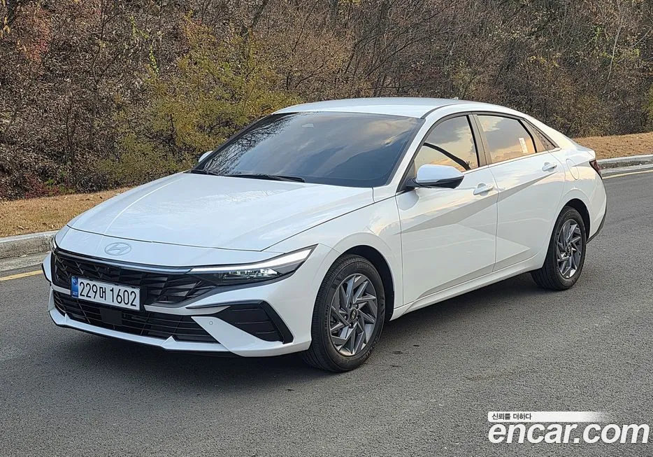Hyundai AVANTE — фото 3
