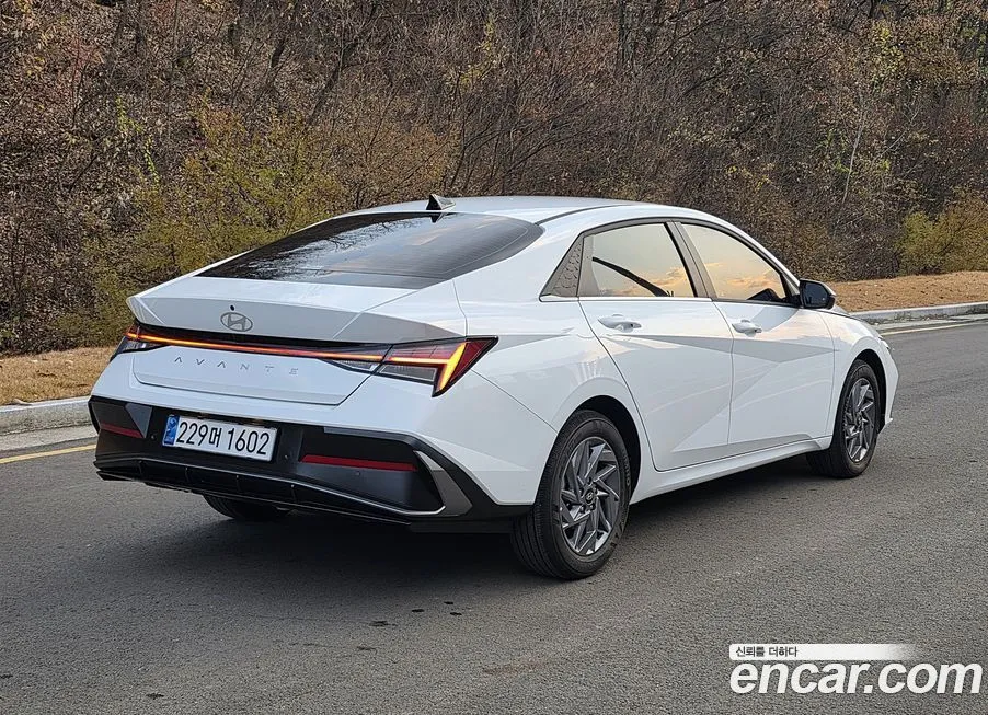 Hyundai AVANTE — фото 6